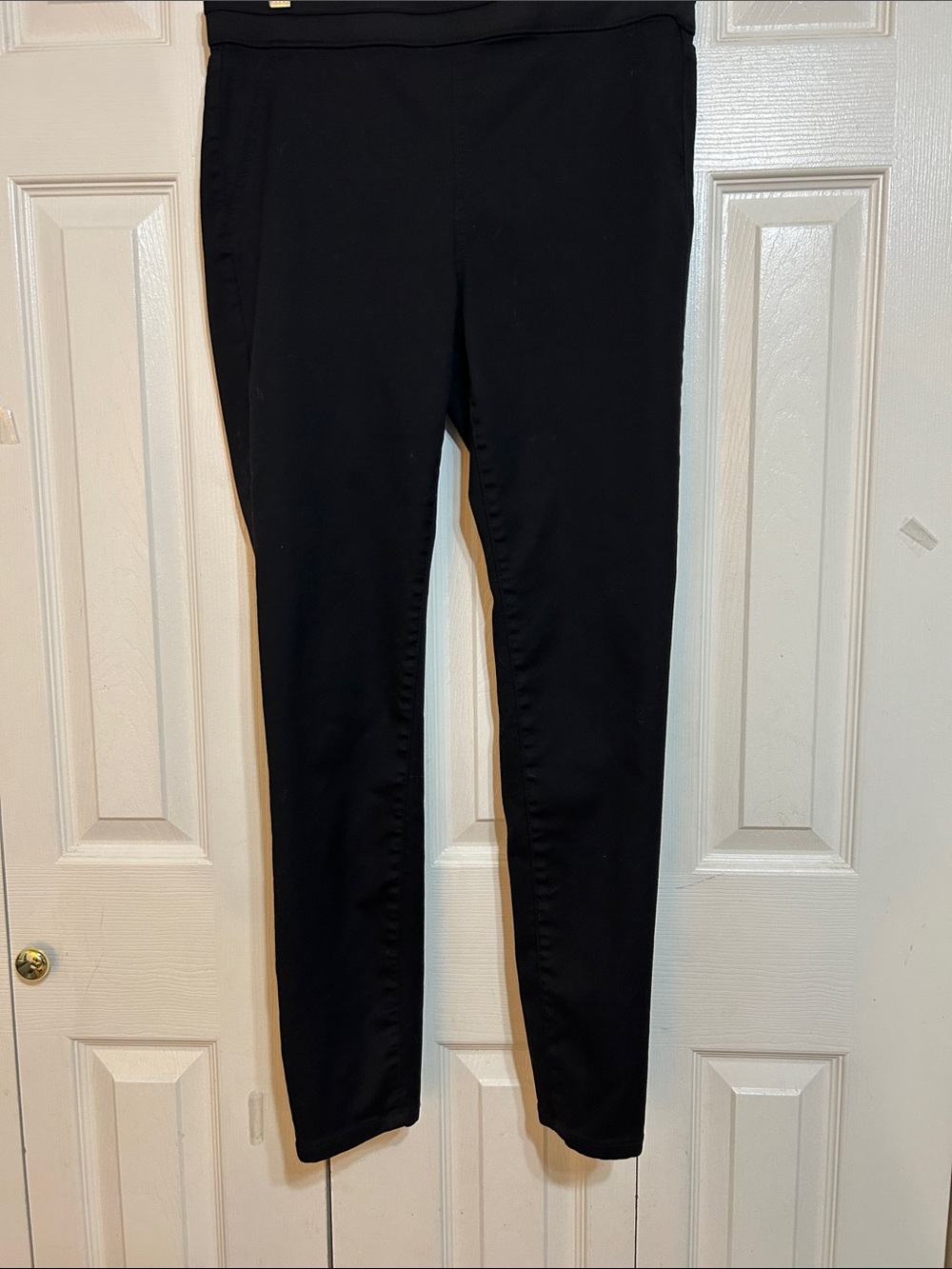 New York & Company Soho Black High-Waist Pull-On Leggings